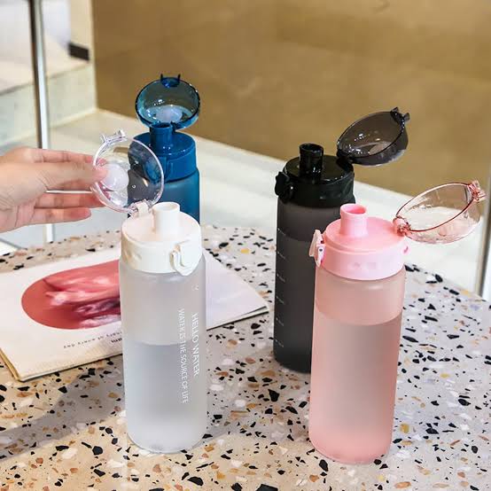 Hello water Freeze plastic water bottle 780ml