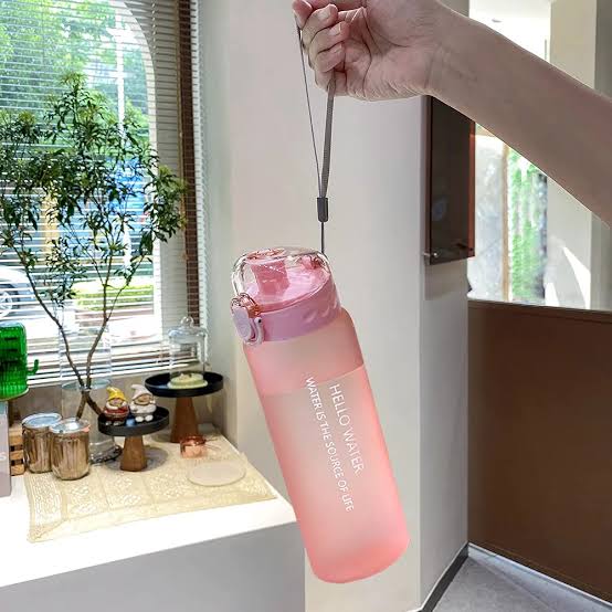 Hello water Freeze plastic water bottle 780ml